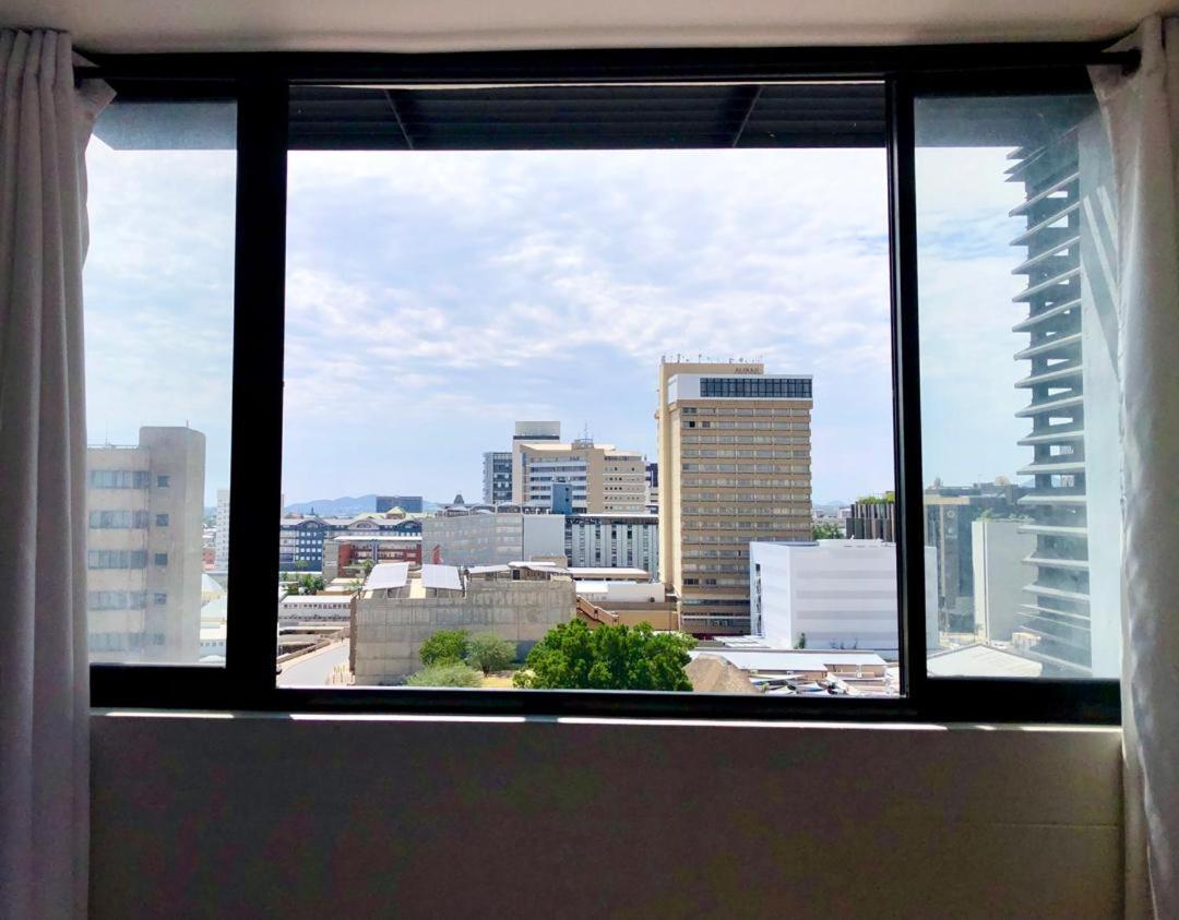 Cosy Apartment In The Heat Of The City Windhoek Exterior foto